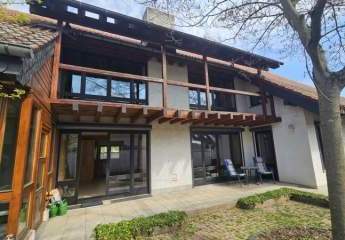 Stilvolles Wohnen in sehr gepflegtem EFH mit ELW in Worms-HOCHHEIM