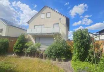 Sehr gepflegtes, freistehendes EFH, für die grössere Familie, mit Garten und Garage in Heßheim
