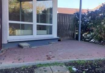 Schöne  2-R-Whg.in MD- Biederitz im EG  ca. 54m²  mit kleiner sonniger Terrasse zu vermieten.