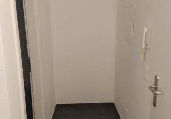 Schöne 1-R-Wohnung im EG mit kleiner Terrasse ca.35m²  MD-Schleinufer zu vermieten.