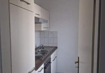 Preiswerte schöne 2-R-Wohnung in Magdeburg - Stadtfeld Ost im DG. ca.44m² zu vermieten.