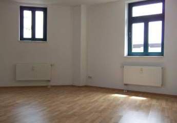 Wohnen im grünen schicke freundliche 2-R-Wohnung im DG.63,63m²zu vermieten !