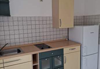 WG taugliche  2-R-Wohnung in MD-Sudenburg san. Altbau; im 2.OG 43²  mit EBK .zu vermieten .