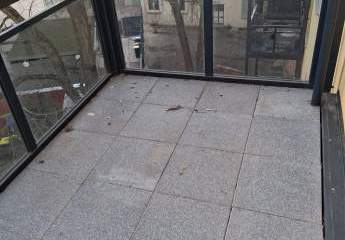 Nachmieter gesucht schöne 4-R-Wohnung im 2.OG mit EBK. in Alte Neustadt  ca.105  zu vermieten.