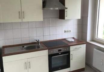 Gemütliche schöne 2-R-Wohnung 1.OG mit Balkon EBK.ca.40 m² in MD- Sudenburg  zu vermieten .