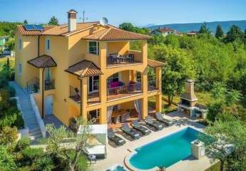 Charakteristische und großzügige Villa mit Swimmingpool sowie Whirlpool und Meerblick in Marčana