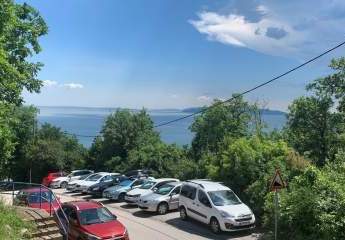 Einzigartiges Grundstück mit unverbaubaren Meerblick in den Bergen von Volosko bei Opatija