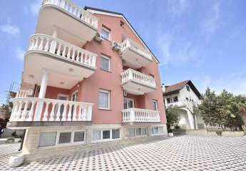 Charmantes Apartmenthaus mit 10 Apartments und viel Erweiterungspotential in Vodice