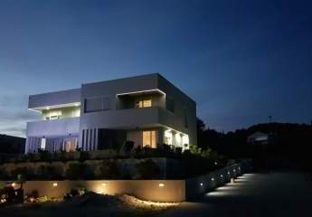 Luxuriöse moderne Designer-Villa mit Swimmingpool und Panorama-Meerblick in Vodice in TOP LAGE