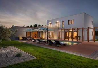 Neuwertige Luxus-Designer-Villa mit Swimmingpool und Wellnessbereich in Labin