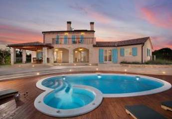 Istrische Luxus-Designer-Villa mit Swimmingpool in ruhiger und idyllischer Lage von Bale