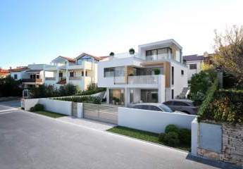 Moderne Luxus Designer-Villa mit Dachterrasse mit unverbaubarem Meerblick in Crveni Vrh bei Umag