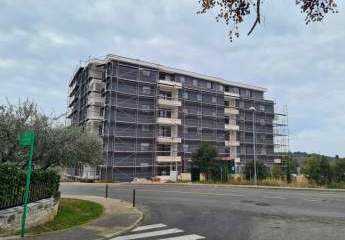 Moderne Luxus Designer Neubau-Etagenwohnung mit Aufzug und Meerblick in repräsentativer Lage von Pula