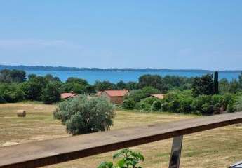 Modernes Designer Luxus-Doppelhaus mit Swimmingpool und Meerblick in ruhiger, zentraler Lage in Fažana