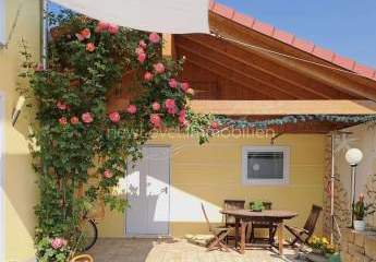 Schmuckstück nahe Regensburg: sehr gepflegtes EFH mit Keller, Garten, Doppelgarage und viele Extras!