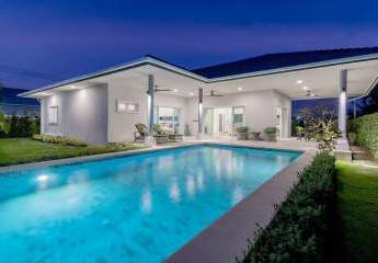 Luxuriöse Poolvilla Nantra in Hua Hin, Thailand (Neubau Projekt)