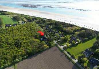Einzigartige Investitionsgelegenheit auf Föhr – Ferienhaus mit 6 genehmigten Einheiten, großem Grundstück und Entwicklungspotenzial