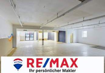214 m² große Gewerbefläche plus drei vermietete Wohnungen im Mehrfamilienhaus!