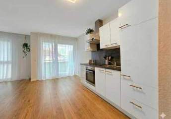 Modernes City Studio mit sonnigem Balkon