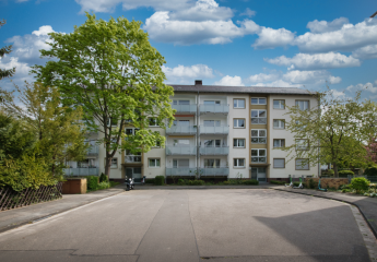 Hartenberg: Attraktive Wohnung mit Balkon und viel Potenzial in bester Lage