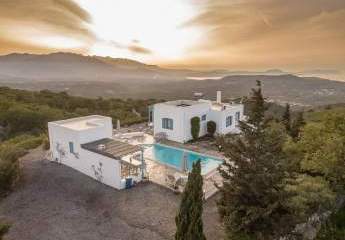 Kreta, Kastellos: Wunderschöne Villa mit herrlichem Meerblick zu verkaufen
