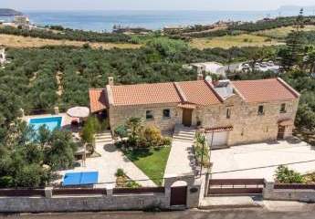 Kreta, Agia Marina: Fabelhafte Villa aus Stein mit herrlicher Aussicht zu verkaufen