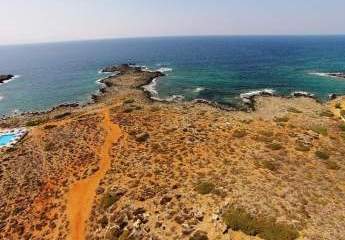 Schönes großes Grundstück direkt am Meer auf Kreta zum Verkauf