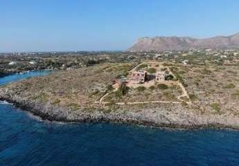 Kreta, Chorafakia: Einzigartiges Grundstück mit Blick auf die Bucht zu verkaufen