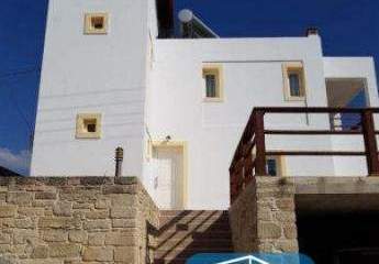 Kreta, Pitsidia: Geräumiges zweistöckiges Haus in der Nähe des Dorfzentrums zu verkaufen