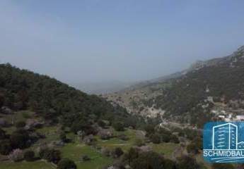 Zum Verkauf auf Kreta: Hervorragendes Grundstück in den Bergen von Simi