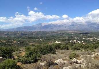 Kreta, Kampia: Grundstück mit schöner Aussicht auf das Meer und die Landsschaft zu verkaufen