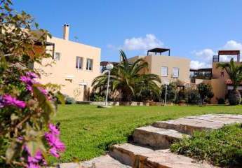 Gepflegte Wohnung im ersten Stock einer freistehenden Villa auf Kreta
