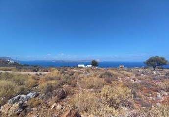 Kreta, Kokkino Chorio: Grundstück mit herrlichem Blick auf das Dorf zu verkaufen