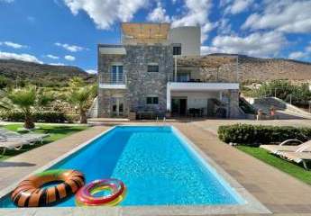 MIT VIDEO: Moderne Villa mit vier Schlafzimmern, Meerblick, wunderschönem Garten auf Kreta