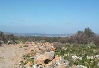 Kreta, Litsarda: Großes Baugrundstück mit offenem Meer- und Bergblick zu verkaufen