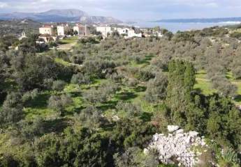 Grundstück mit einem Meer- und Bergblick zum Verkauf in Almyrida