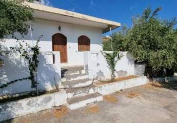 Kreta, Karteros: Großes Anwesen mit Haus und Nebengebäude zu verkaufen