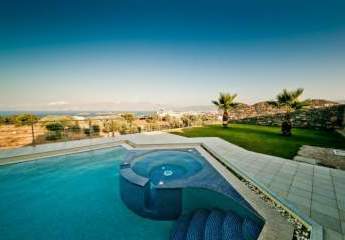 Kreta, Katsikia: Luxusvilla mit Pool und Meerblick nahe Agios Nikolaos zu verkaufen