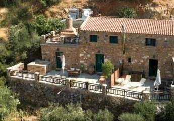 Kreta, Amigdalokefali: Traditionelle Steinvilla mit erhöhtem Meerblick zu verkaufen