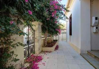 Gemütliches Ferienhaus im Serene Hamlet auf Kreta zu verkaufen