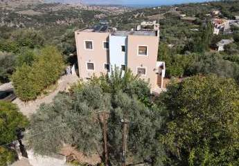 Kreta, Argiroupoli: Einzigartige Villa in schöner Umgebung zu verkaufen