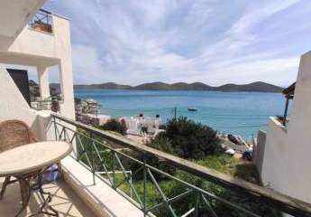 MIT BESICHTIGUNGSVIDEO! Kreta, Mavrikiano: Tolle Wohnung in unmittelbarer Meernähe zu verkaufen