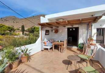 Kreta, Limnes: Modern renoviertes Dorfhaus mit schöner Aussicht zu verkaufen