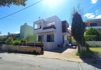 Kreta, Atsipopoulo: Geräumige 2-stöckige Villa in einem ruhigen Dorf in der Nähe des Meeres zu verkaufen