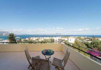 Kreta, Plaka: 3-stöckige Villa mit privatem Pool zu verkaufen