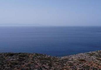Kreta, Tersanas Chania: Grosses Grundstück, direkt am Meer mit spektakulärer Aussicht zu verkaufen