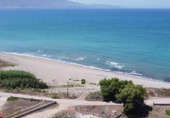 Kreta, Kissamos: Grundstück in unmittelbarer Meernähe zu verkaufen