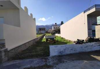 Zum Verkauf auf Kreta, Milatos: Baugrundstück im Zentrum neben dem Meer!