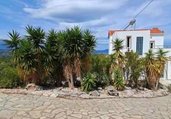 MIT VIDEO: Kreta, Kampia Chania: Moderne Villa mit 2 Schlafzimmern, Meerblick, Garage und Platz für einen Pool zum Verkauf