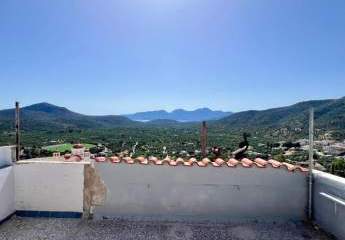 Kreta, Kritsa: Drei-stöckiges Dorfhaus mit zwei Schlafzimmern und schöner Aussicht